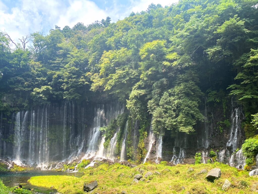 美しい白糸ノ滝