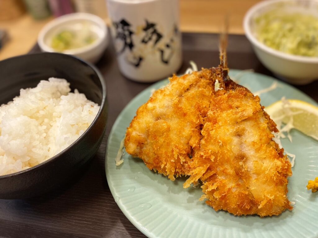 「踊りあじ専門店 沼津港 あした葉」のアジフライ定食