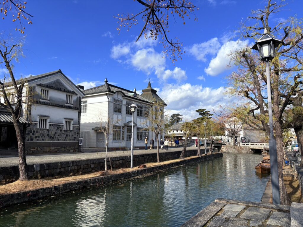 和モダンな美観地区風景